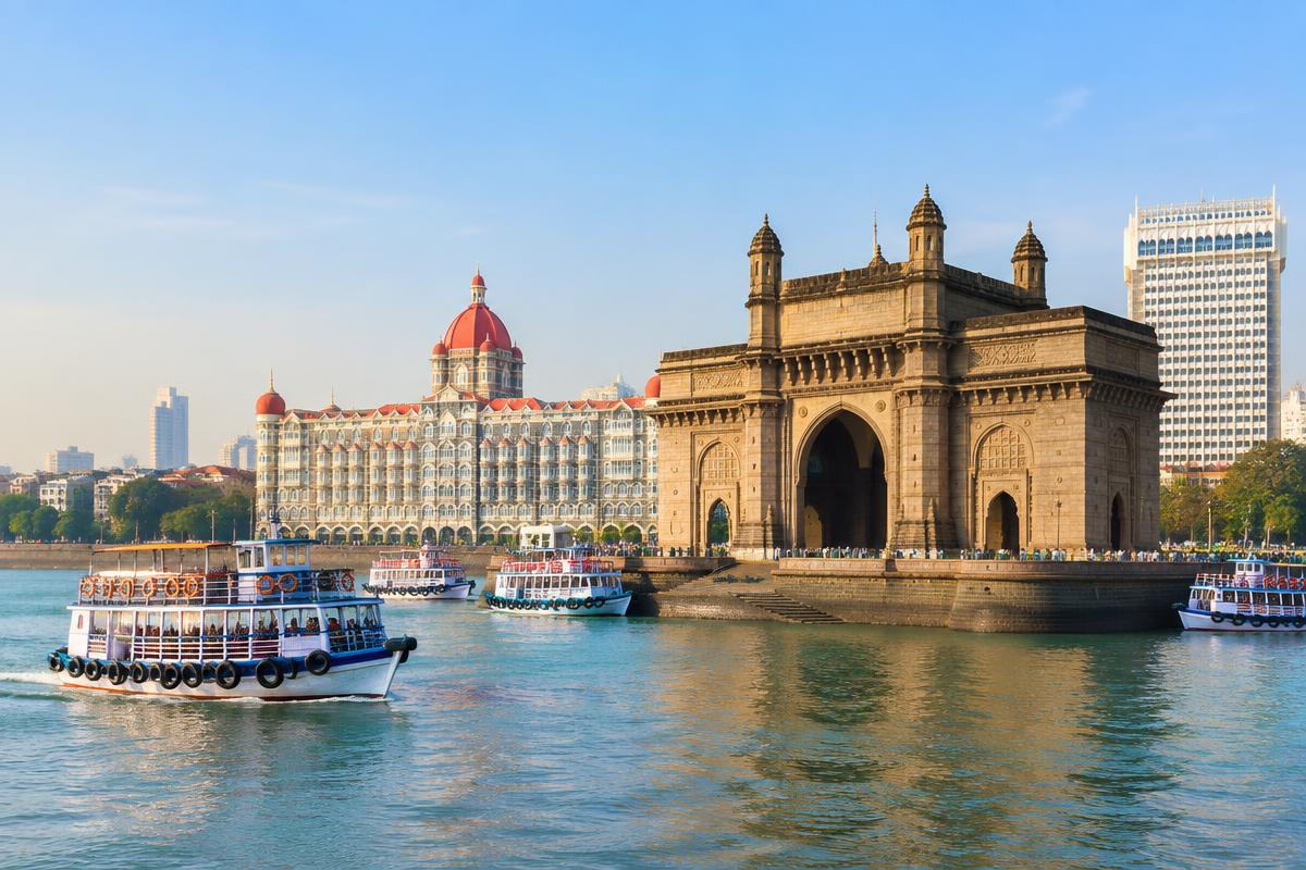 Illustrative view of the Gateway of India and ferries in Mumbai